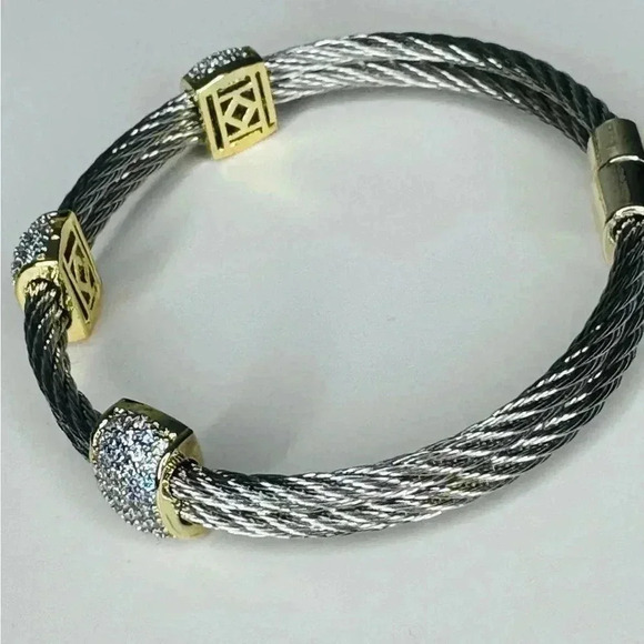 Two Tone Three Stations Pave Crystals - Picture 4 of 5